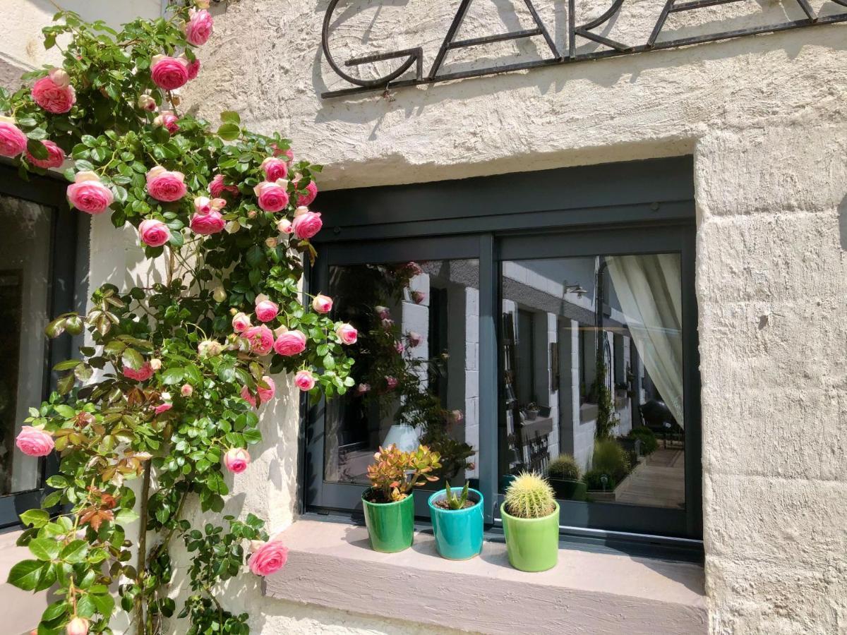 Le Grenier Du Jardin Panzió Pontorson Kültér fotó