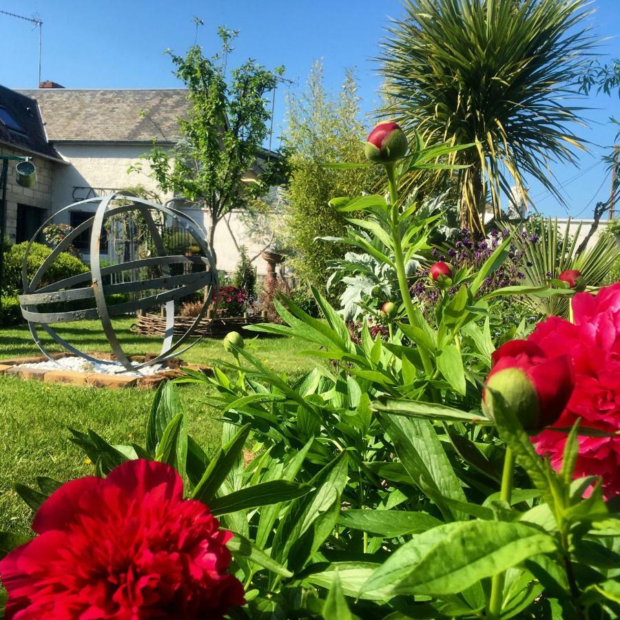 Le Grenier Du Jardin Panzió Pontorson Kültér fotó